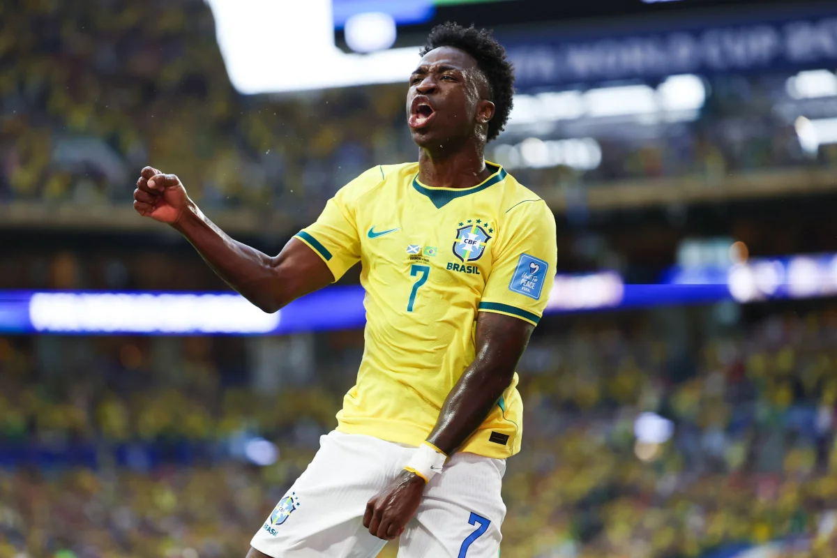 Vini Jr. em jogo da Seleção Brasileira contra a Escócia