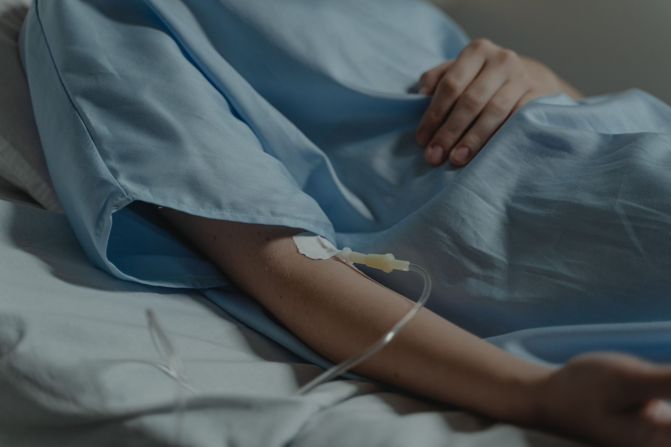 Criança em ambiente médico