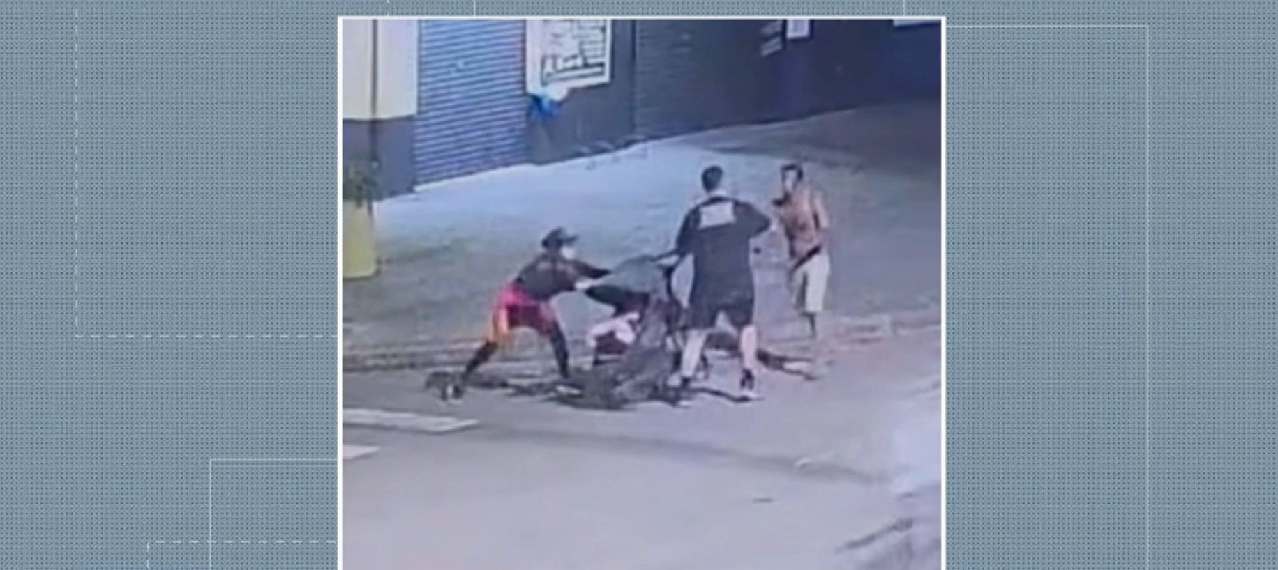 Homem agride casal com bebê em rua de Joinville