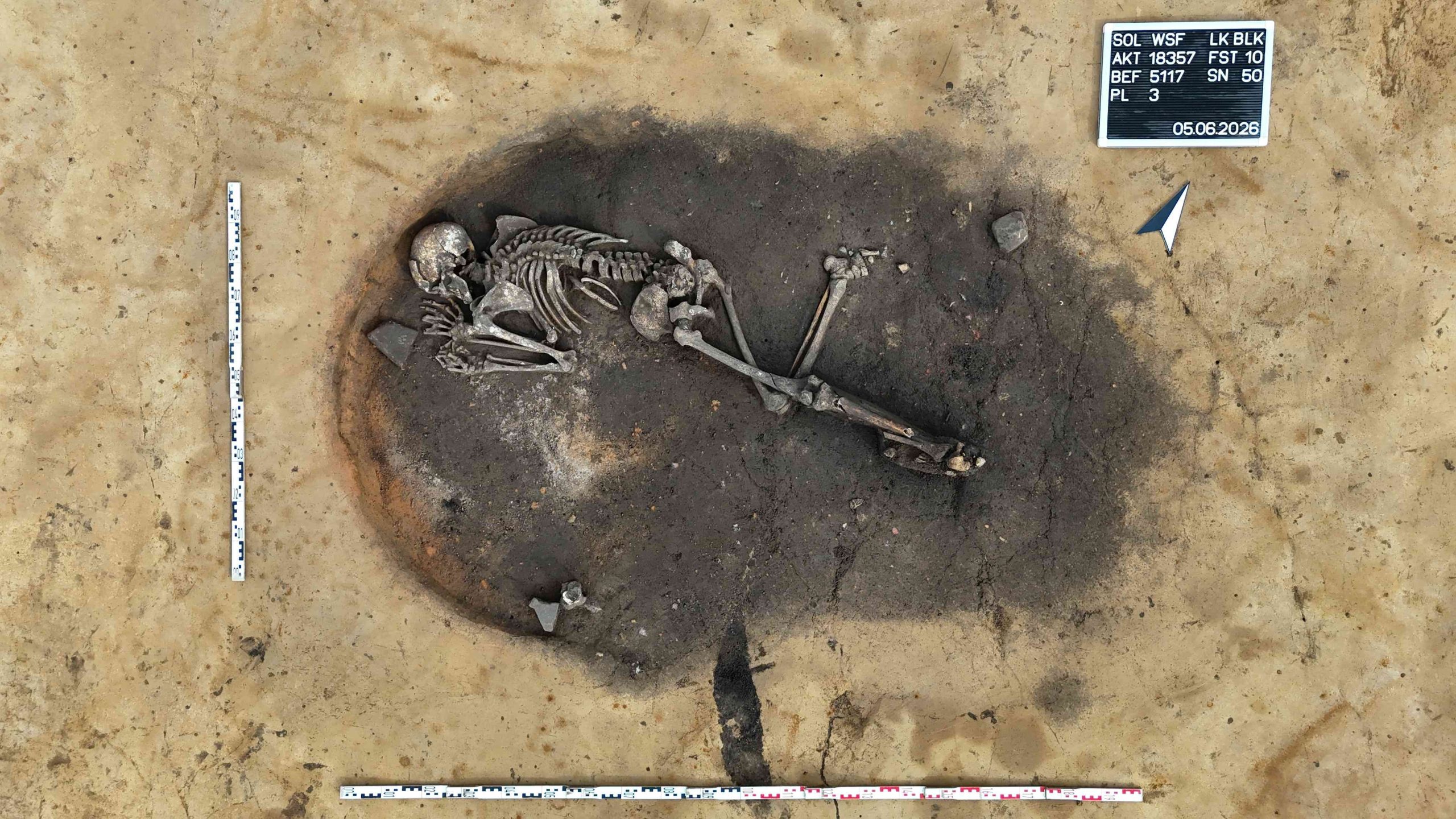 Esqueleto humano em forno subterrâneo na Saxônia-Anhalt