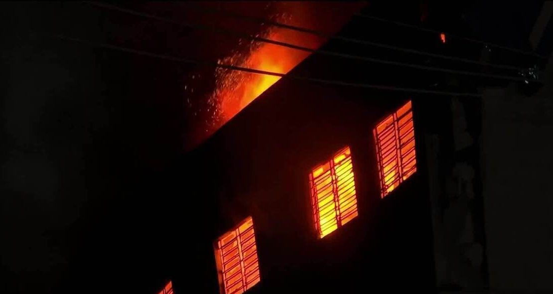 Incêndio em galpão na Lapa, Zona Oeste de São Paulo