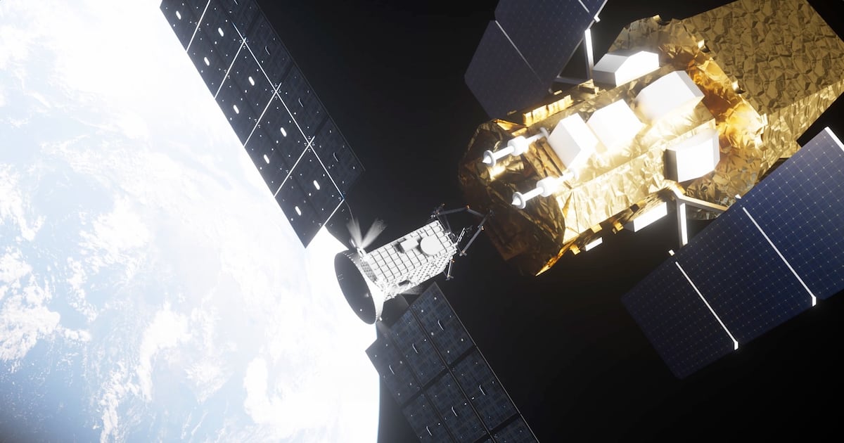 Ilustração da nave robótica Link próxima ao observatório espacial Swift