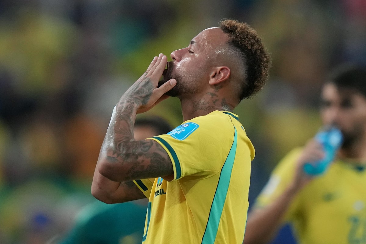 Neymar com a camisa da Seleção Brasileira