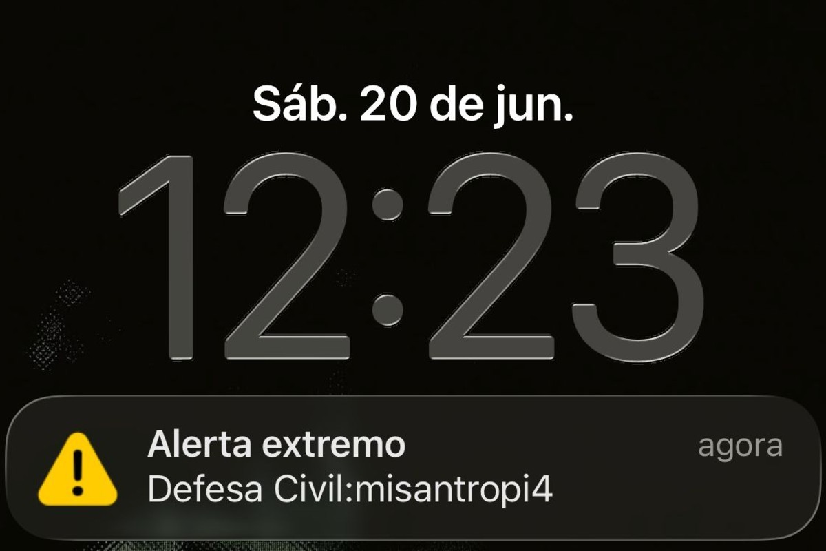 Alerta da Defesa Civil com a palavra misantropia em celular