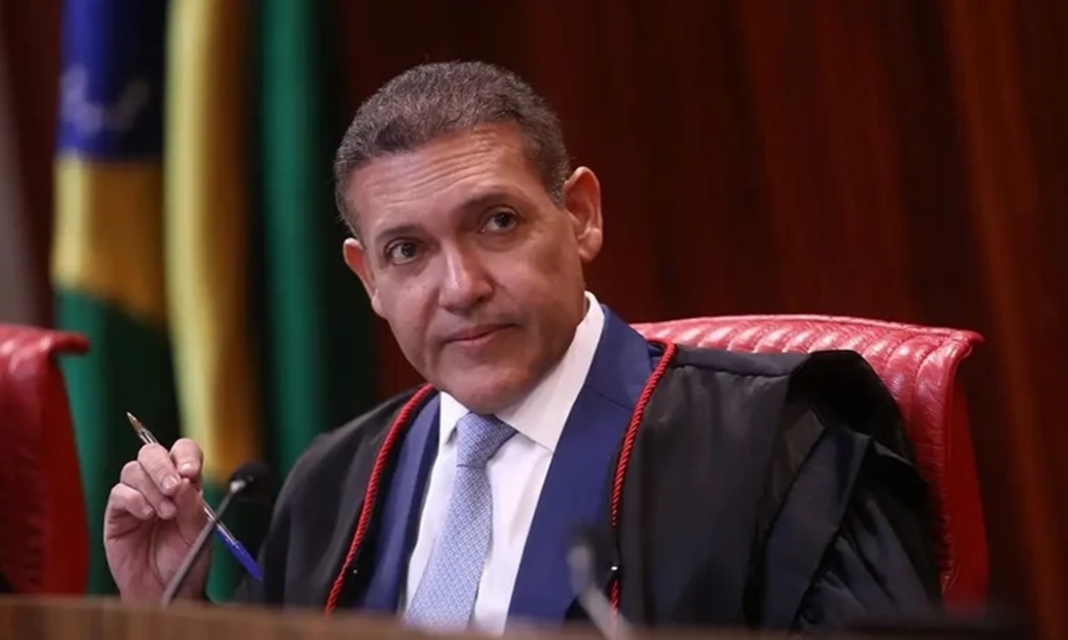 Kássio Nunes Marques e Flávio Bolsonaro