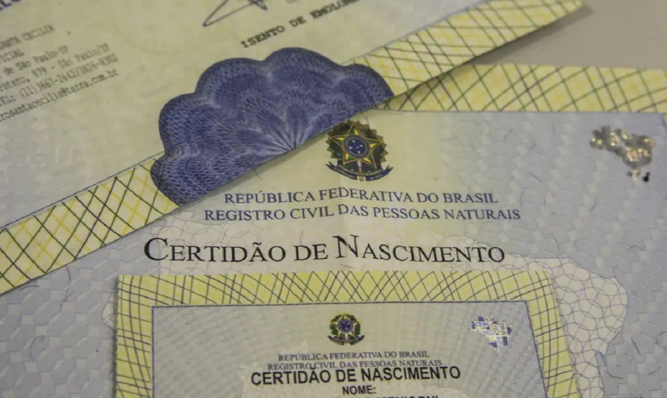 Certidão de nascimento