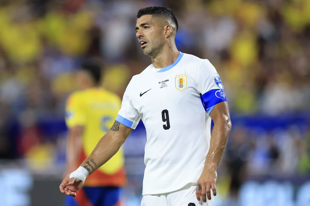 Luis Suárez com uniforme da seleção uruguaia