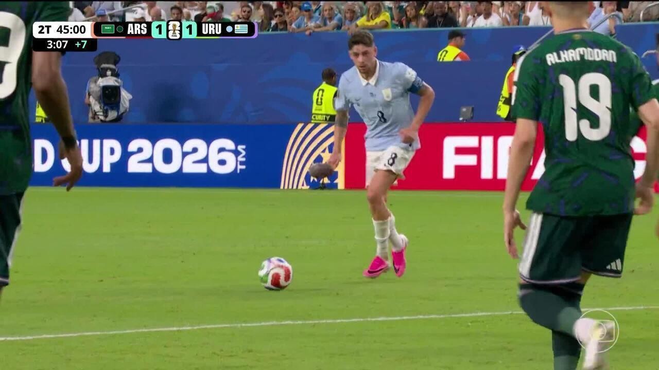 Valverde eleito melhor jogador em Uruguai x Arábia Saudita