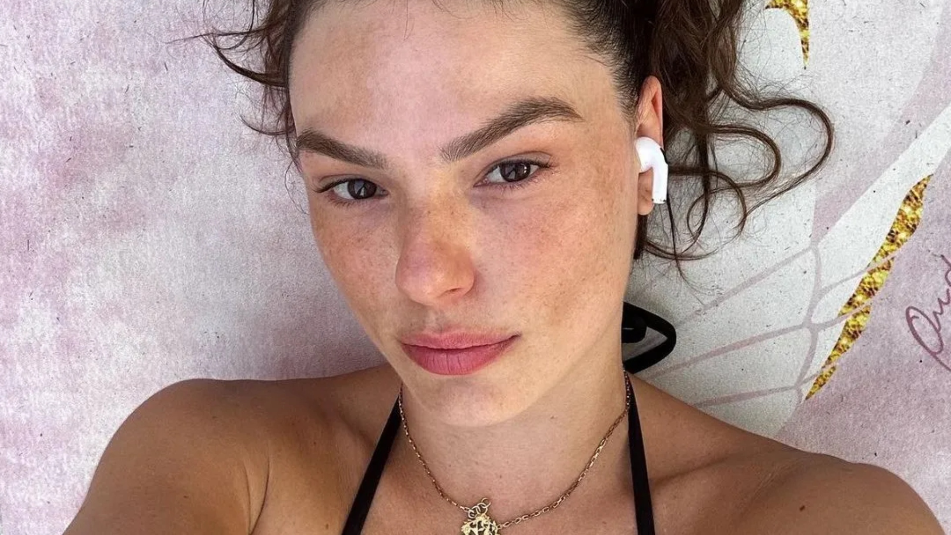 Isis Valverde