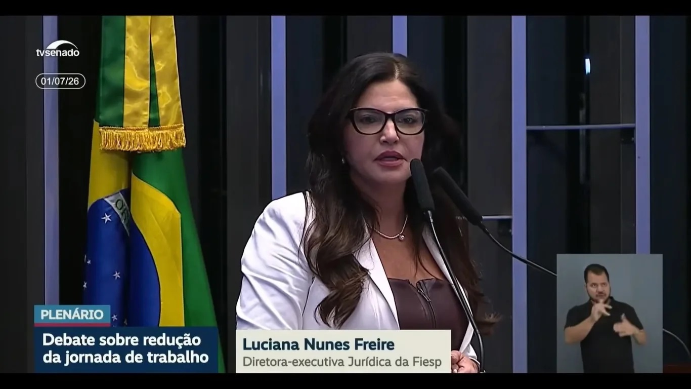 A diretora-executiva da Fiesp (Federação das Indústrias de São Paulo), Luciana Nunes Freire, falando
