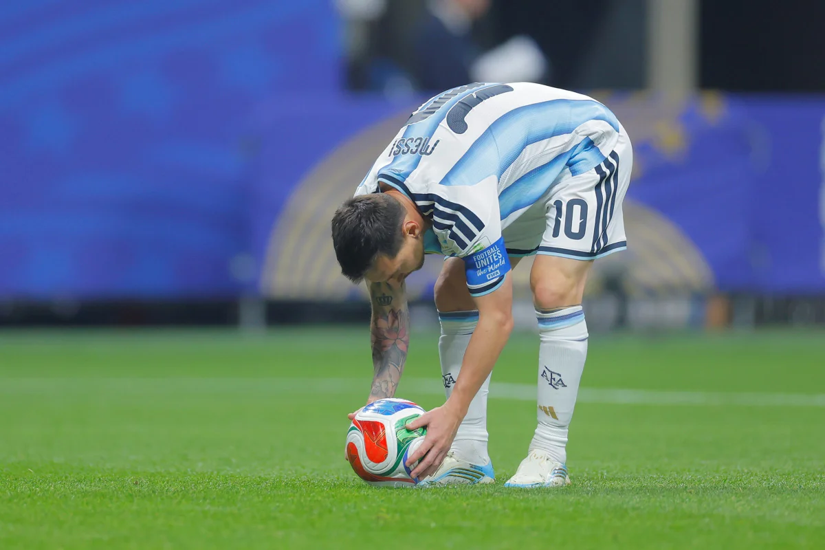 Jogador da Argentina durante partida de futebol
