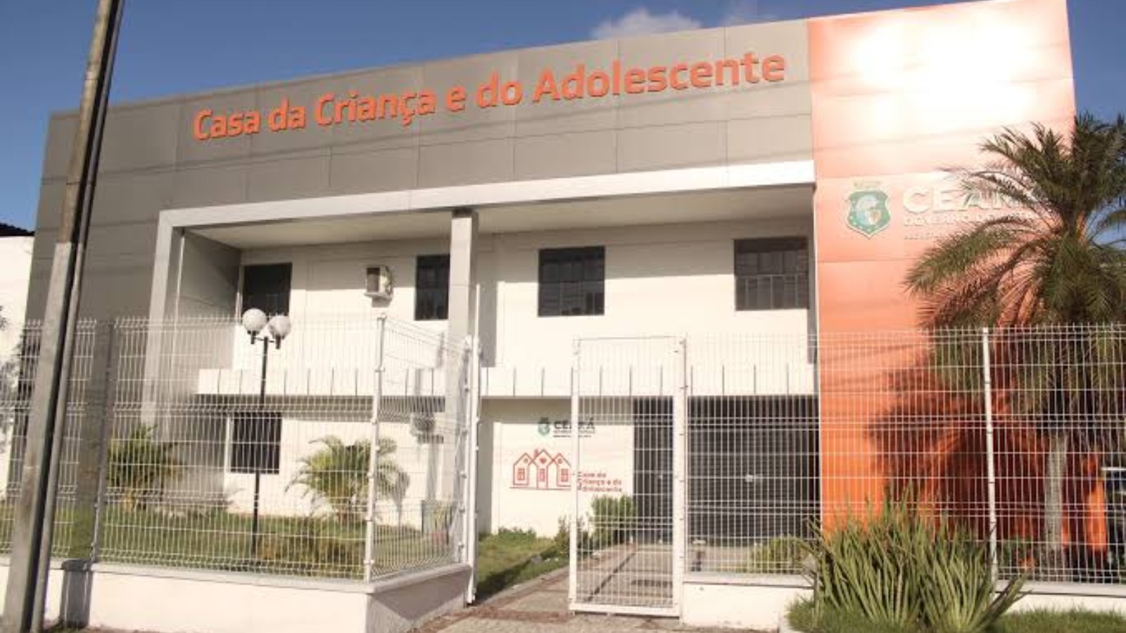 Familiares durante depoimento em Fortaleza