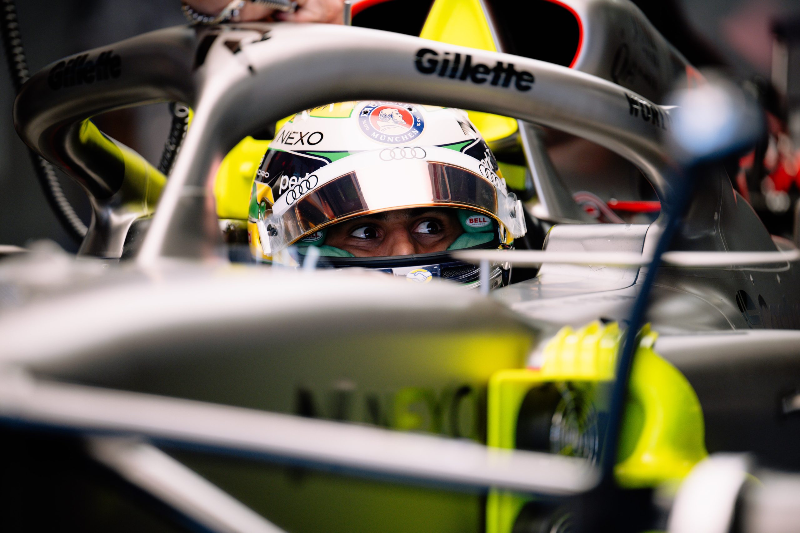 Gabriel Bortoleto durante teste de pneus no Hungaroring