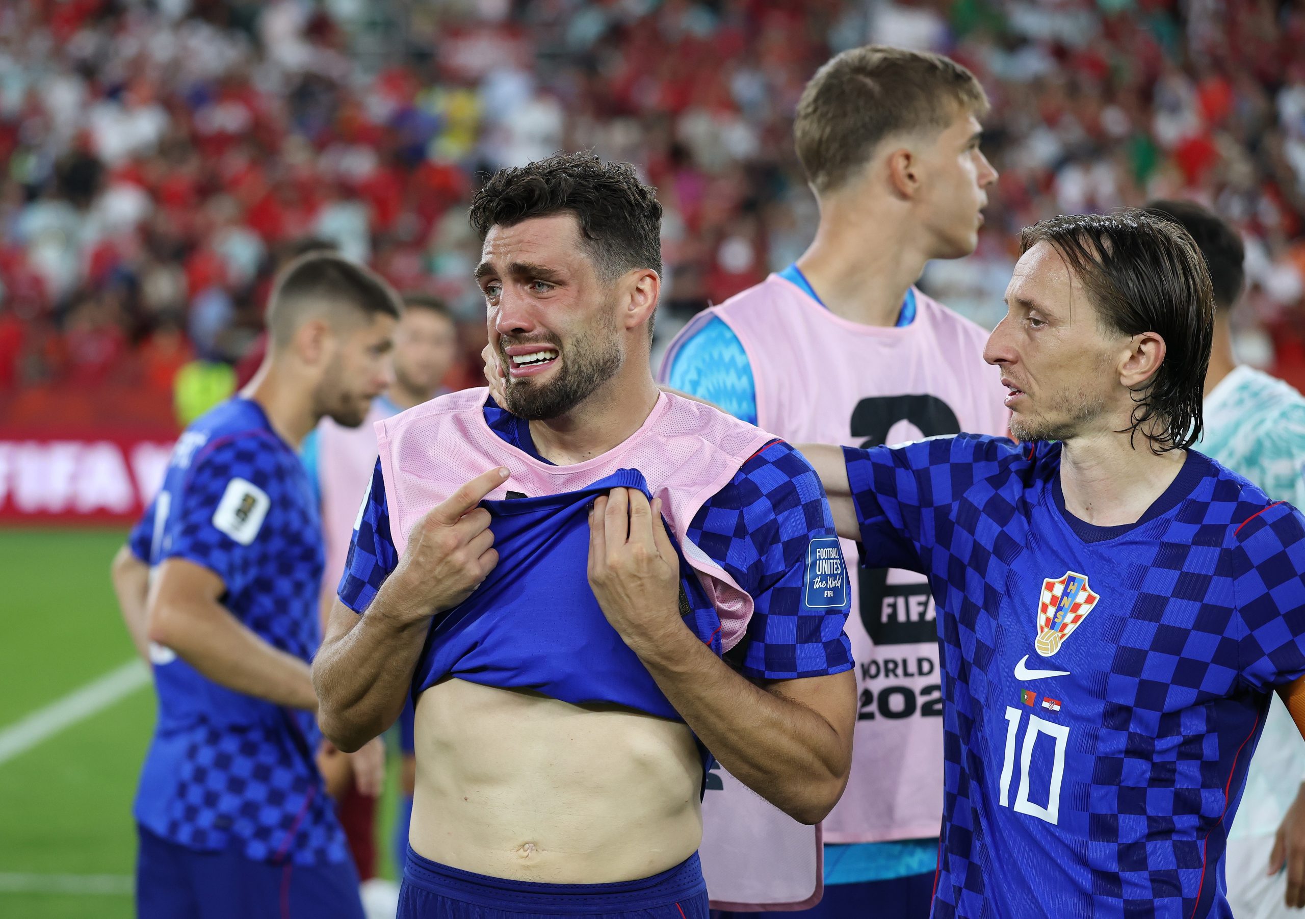 Mateo Kovacic e Luka Modric após eliminação da Croácia