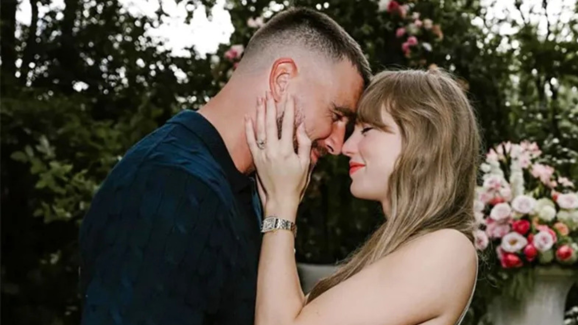Taylor Swift e Travis Kelce após partida do Kansas City Chiefs