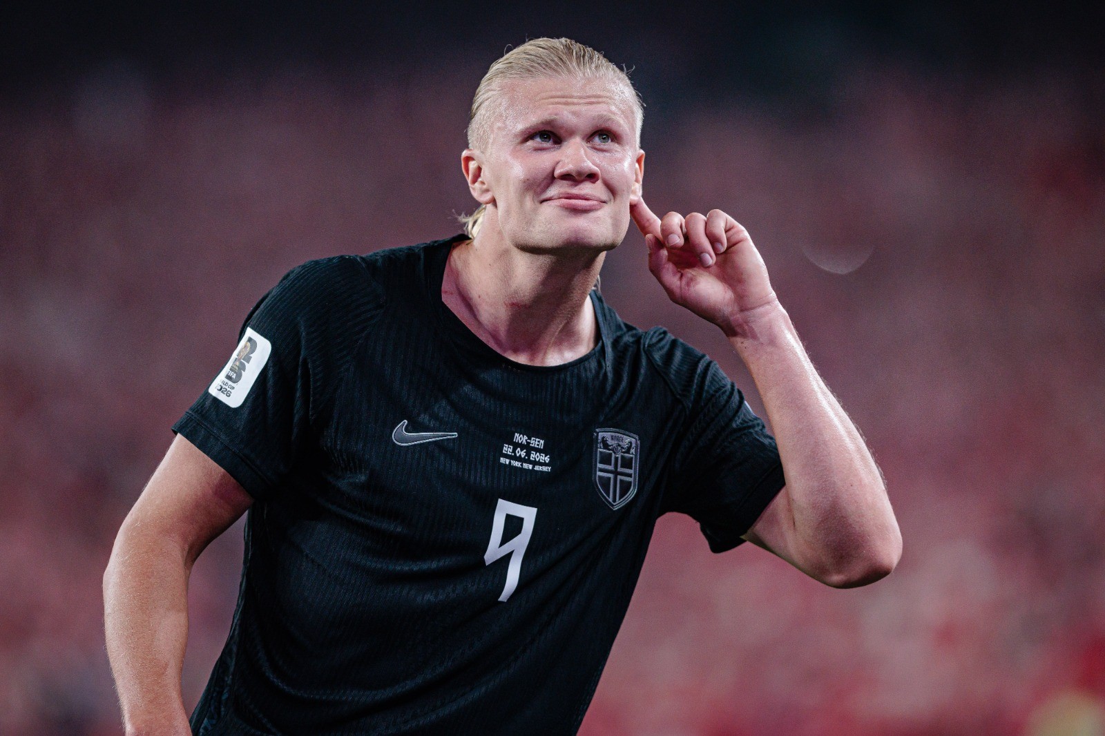 Erling Haaland comemora gol pela Noruega na Copa do Mundo