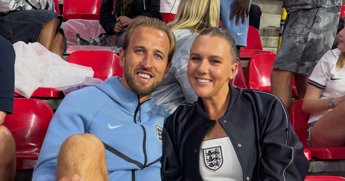 Harry Kane ao lado da esposa, Kate Kane