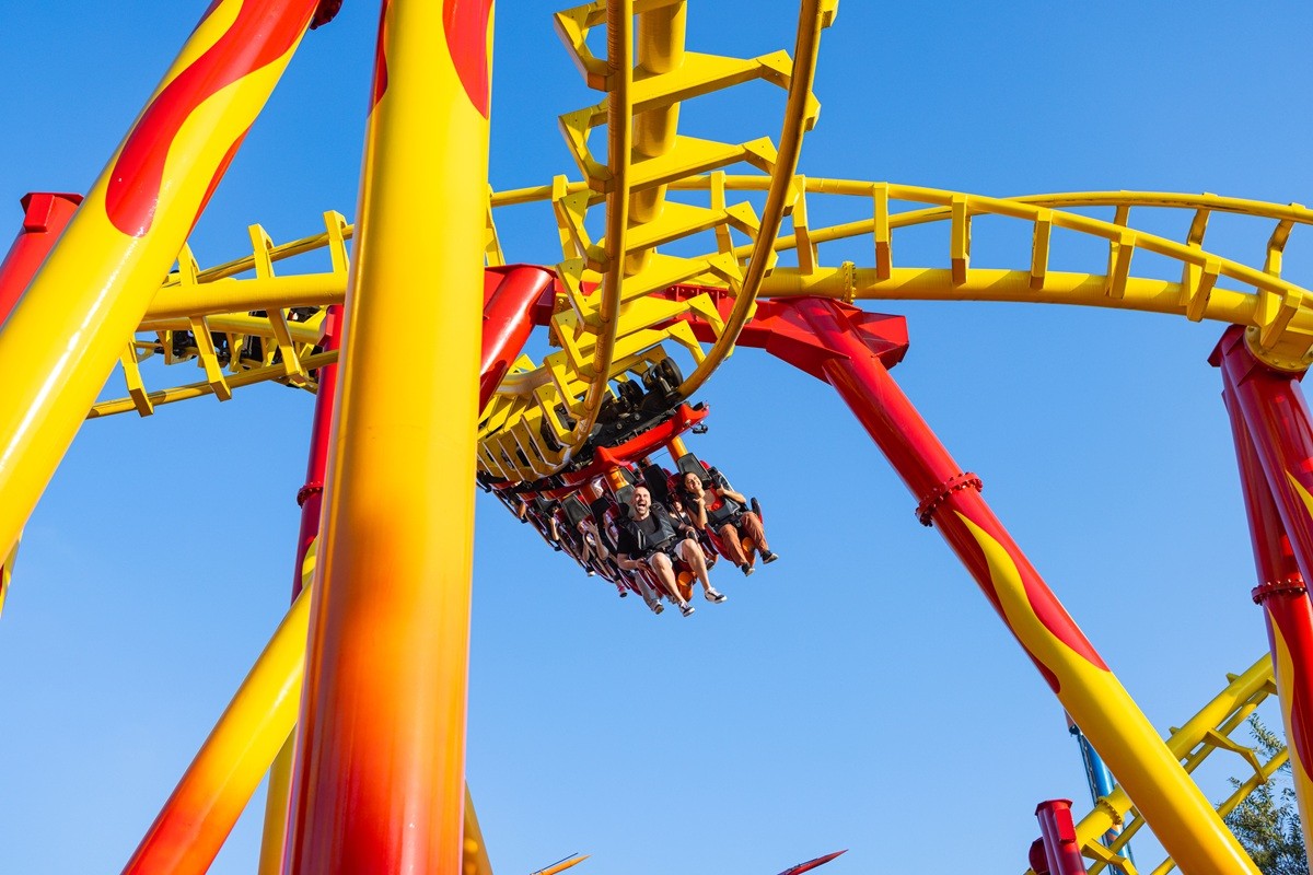 Montanha-russa Fire Whip no Beto Carrero World
