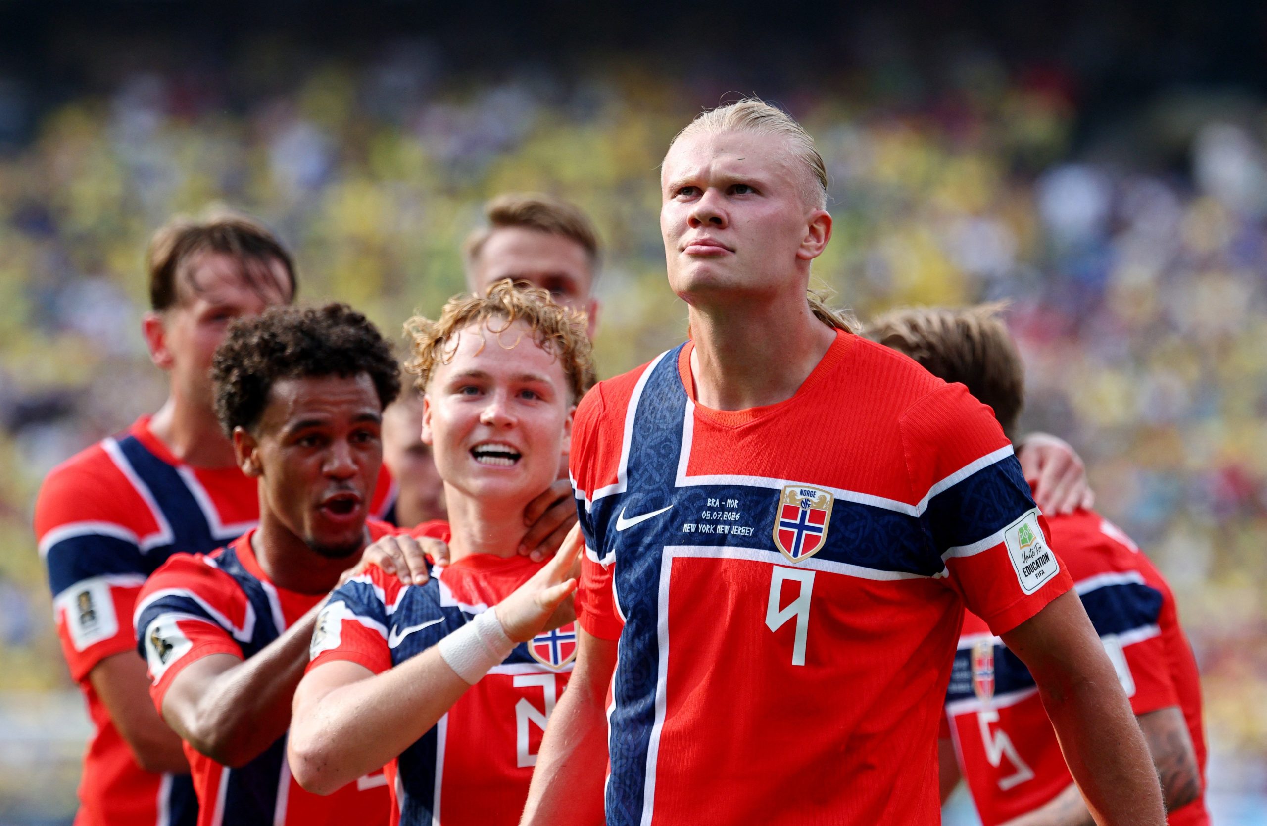 Erling Haaland comemora gol pela Noruega