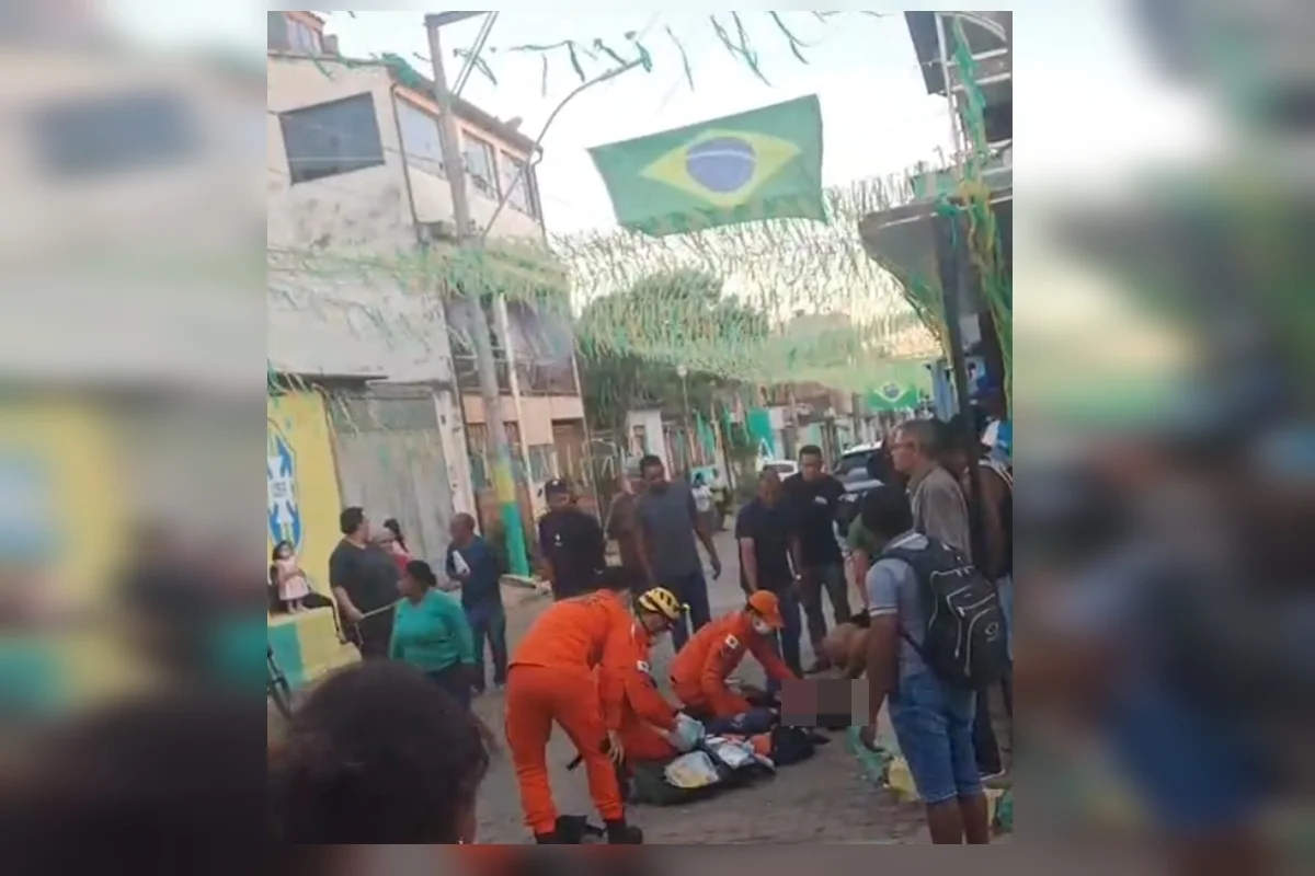 Bandeirinhas do Brasil penduradas em rua no Distrito Federal