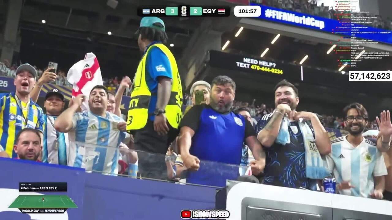 Torcedor argentino faz gesto racista para IShowSpeed durante Argentina x Egito