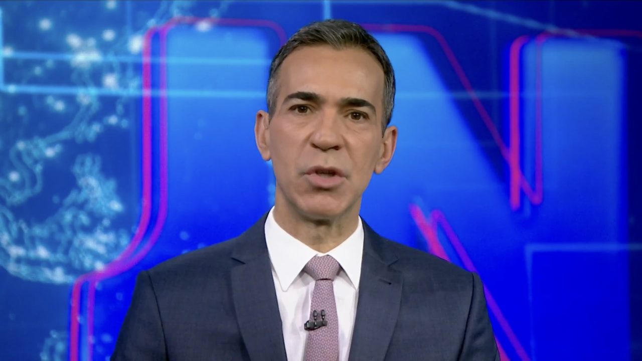 César Tralli no estúdio do Jornal Nacional