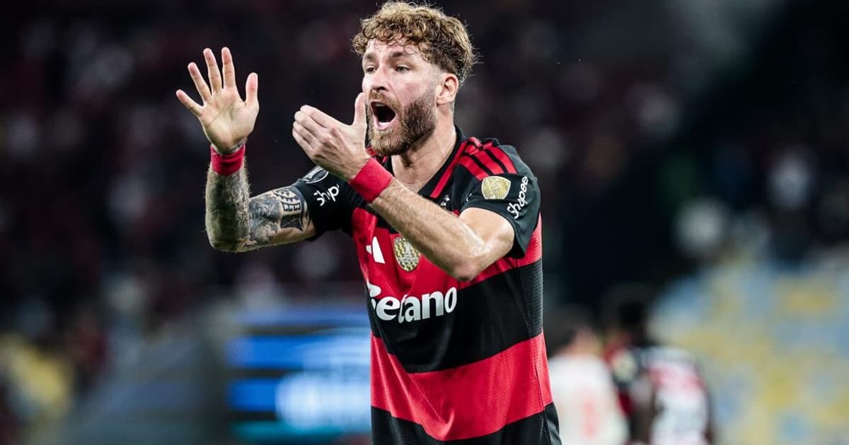 Léo Pereira em partida pela Seleção Brasileira