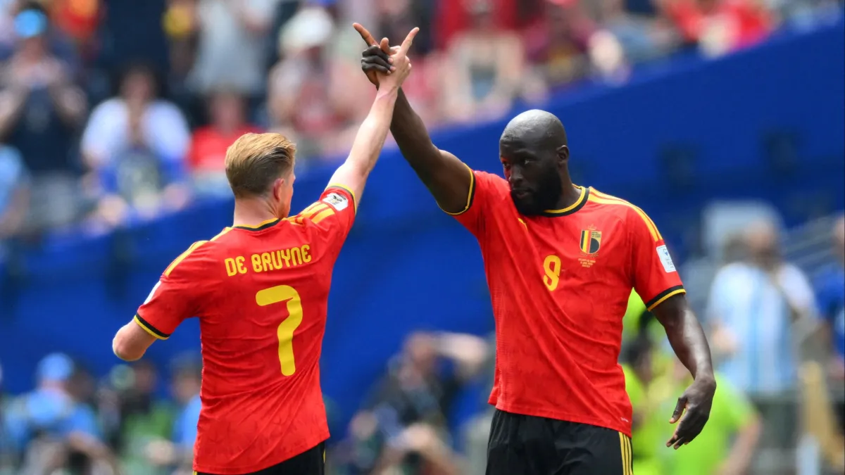 Kevin De Bruyne com a camisa da seleção da Bélgica