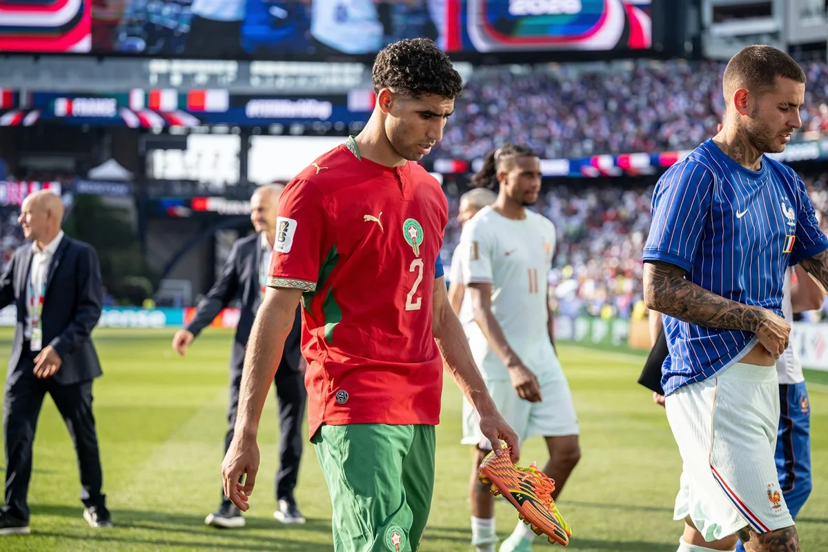 Jogador de Marrocos após partida contra a França