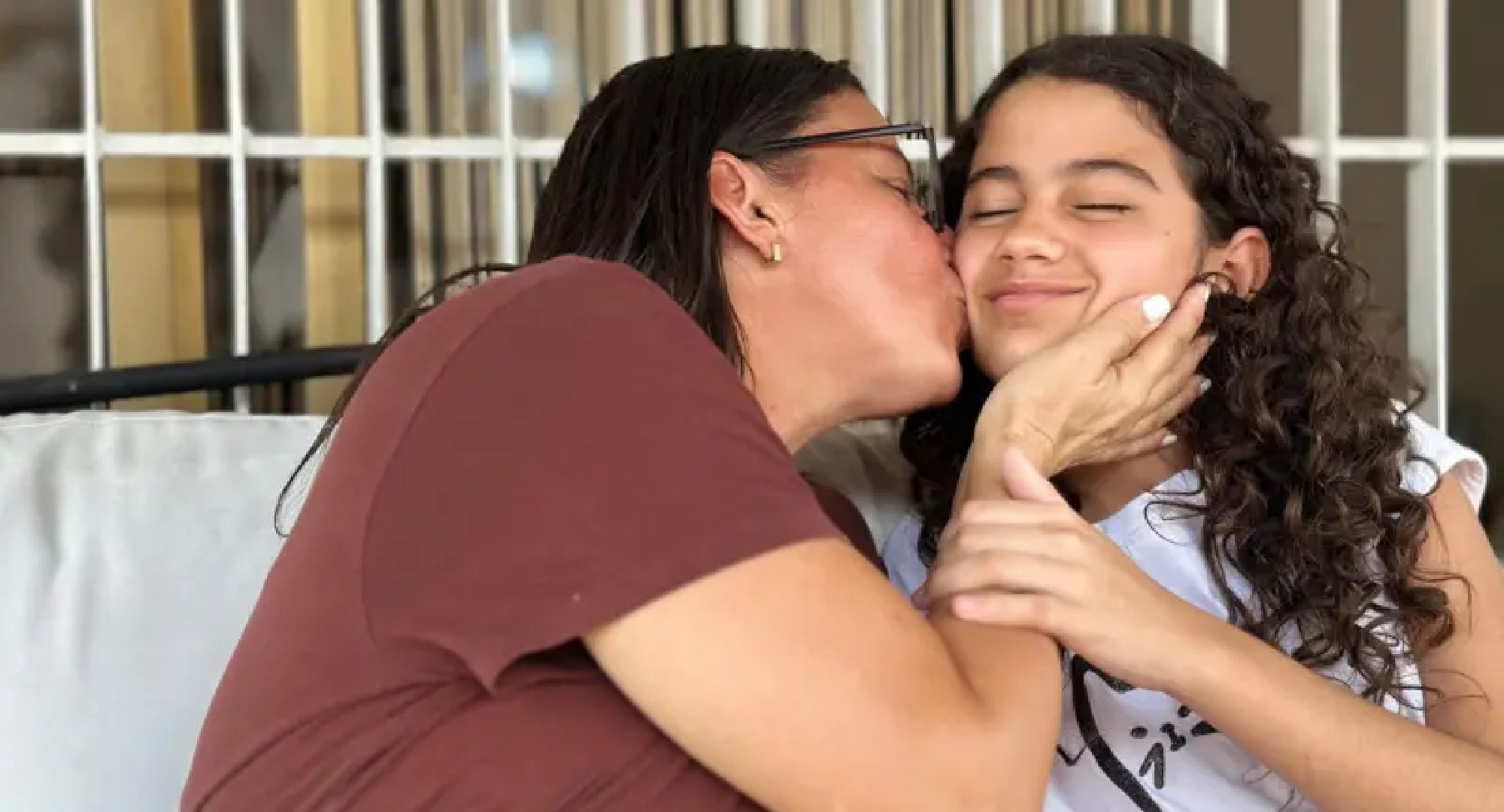 Karina Blanco ao lado de Fabiana