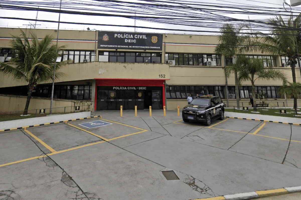 Fachada de unidade policial em São Paulo registrada pelo Google Maps