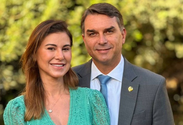 Fernanda, mulher do senador Flávio Bolsonaro
