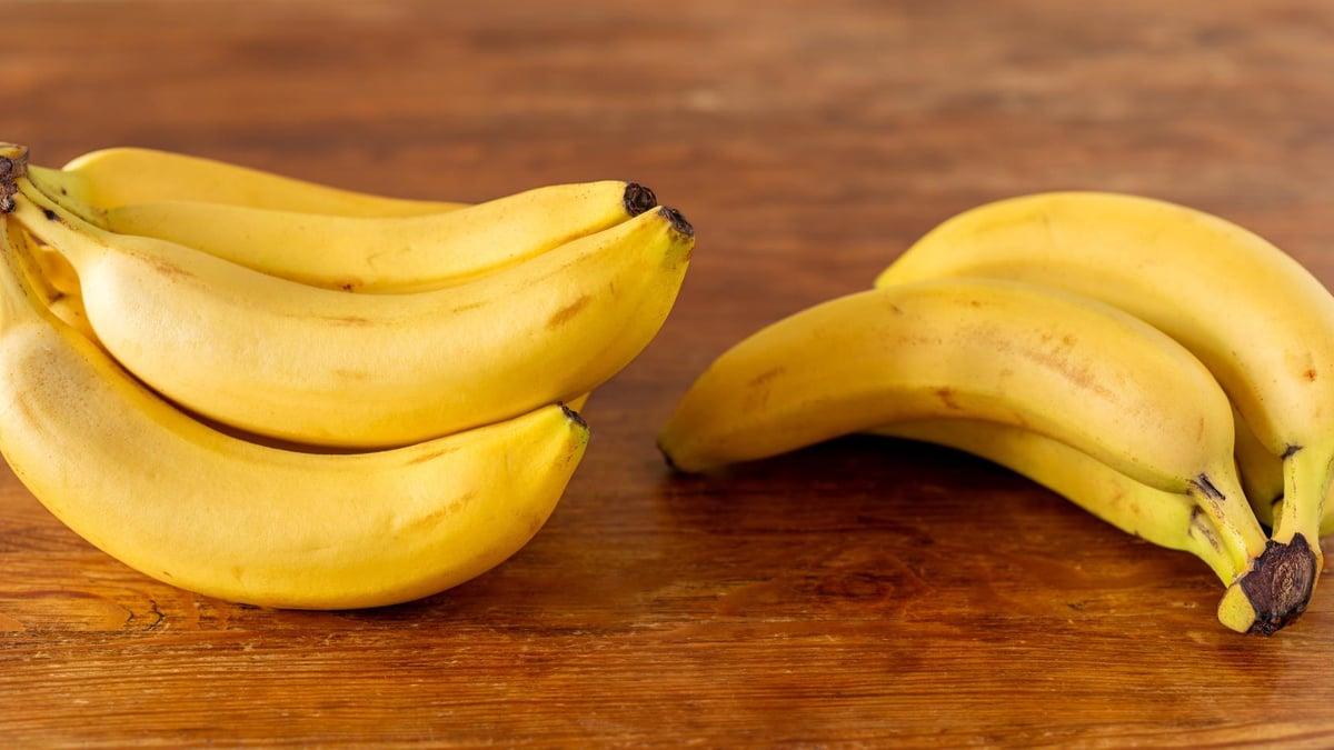 Cacho de bananas maduras