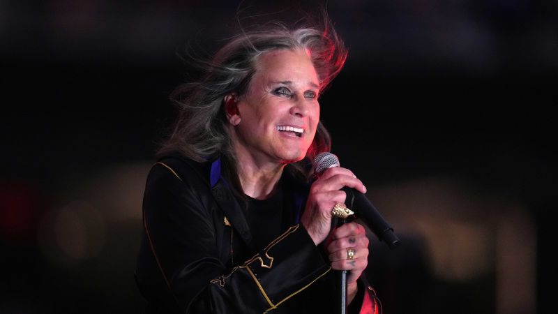 Ozzy Osbourne durante apresentação em 2022