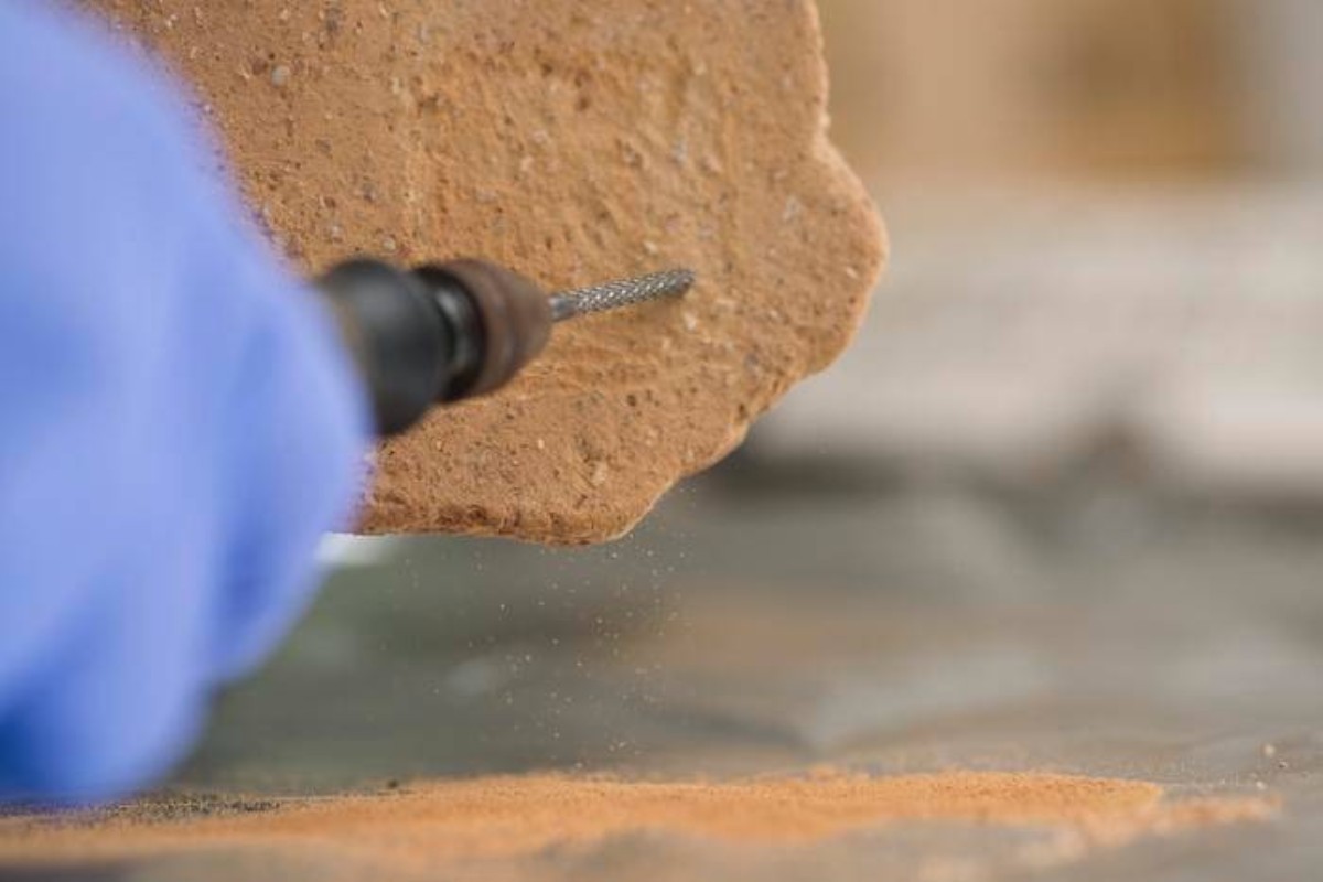 Fragmentos de cerâmica analisados em estudo arqueológico