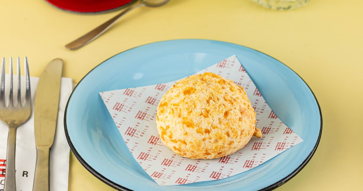 Pães de queijo preparados pela chef Roberta Julião