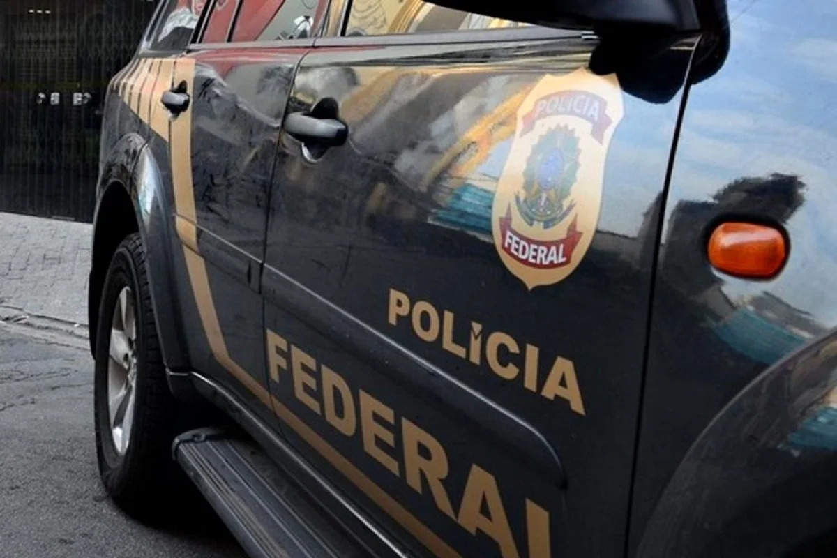 Agentes da Polícia Federal