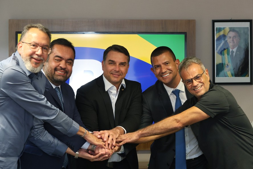 Márcio Canella, Castro, Flávio Bolsonaro, Douglas Ruas e Lisboa
