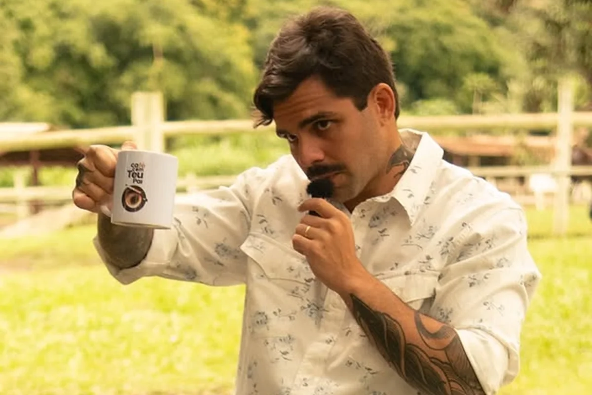 Breno Faria, influenciador conhecido como Café com Teu Pai