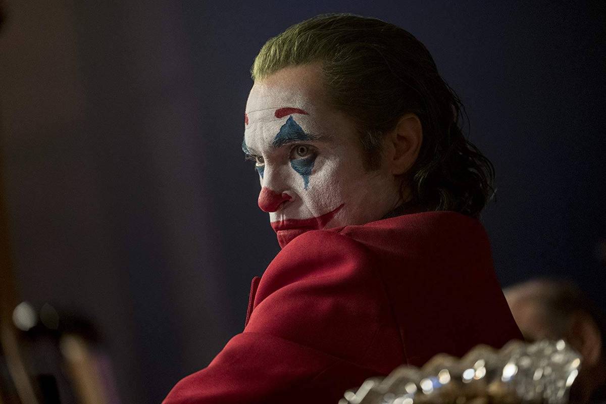 Joaquin Phoenix como Arthur Fleck em cena de Coringa