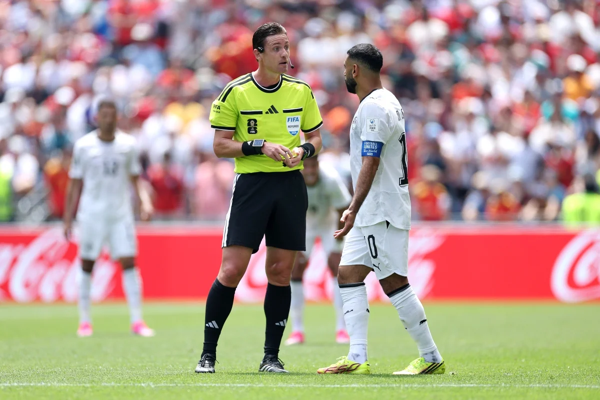 Ramon Abatti Abel durante partida de futebol