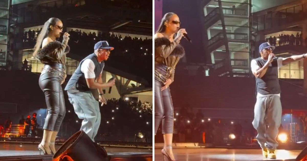 Rihanna durante apresentação musical
