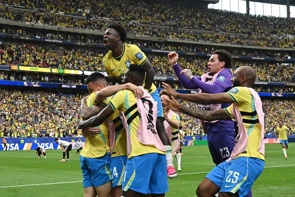 Seleção brasileira em partida contra o Japão na Copa do Mundo de 2026