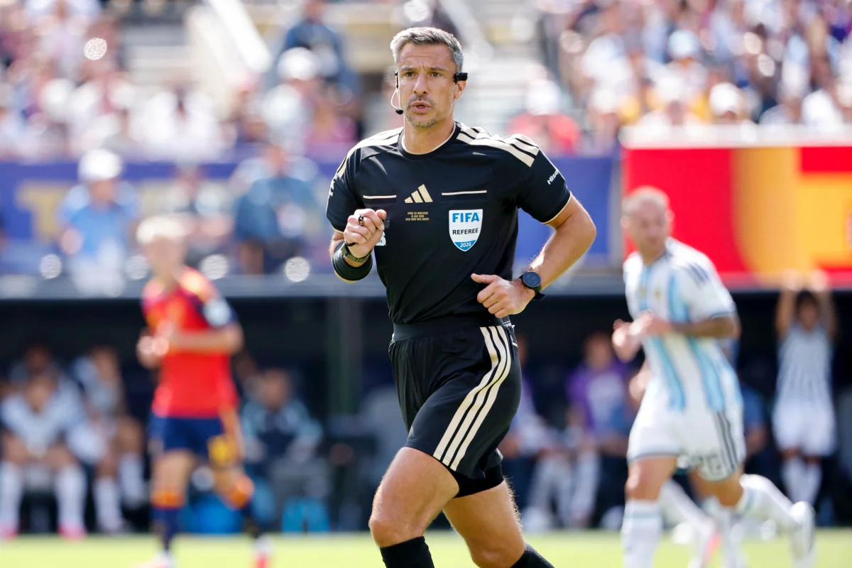 Slavko Vinčić, árbitro esloveno de futebol