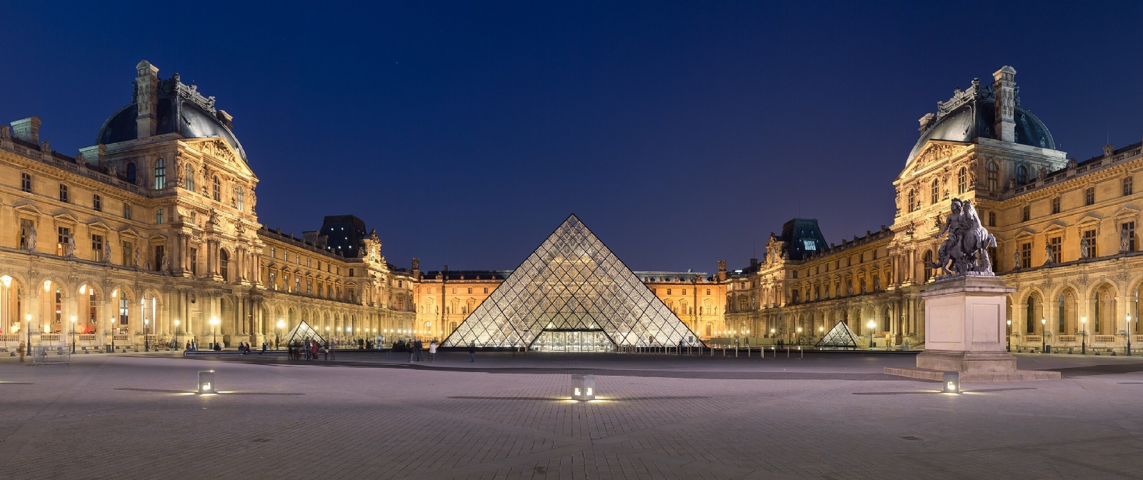 Museu do Louvre em Paris