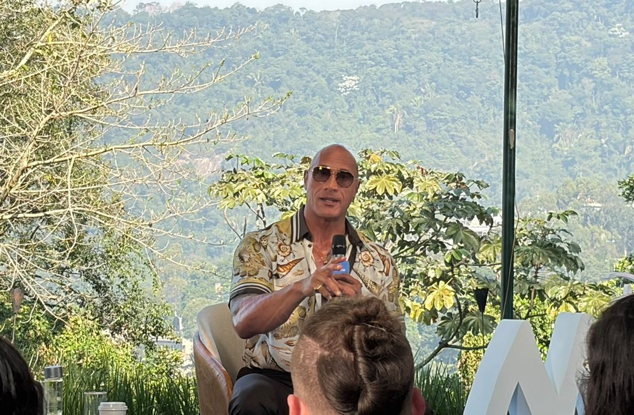 Dwayne Johnson em evento de divulgação de Moana no Rio de Janeiro