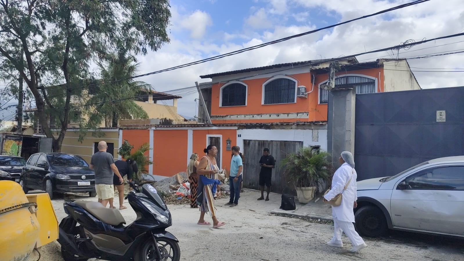 Casa onde três homens morreram eletrocutados na Cidade de Deus
