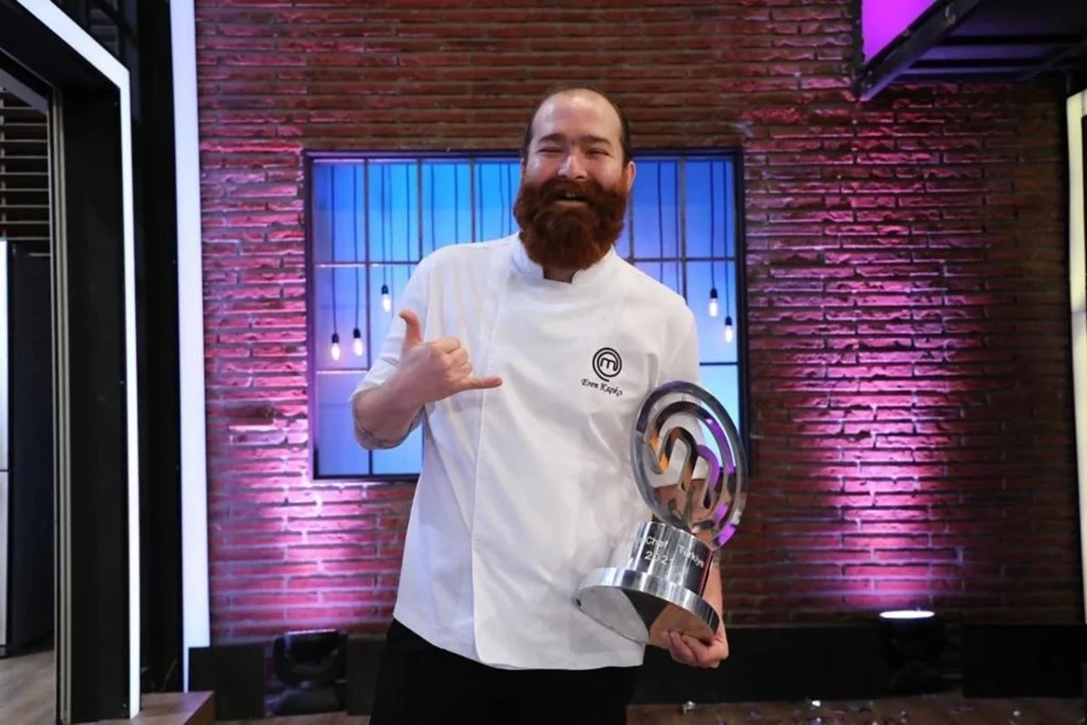 Eren Kasikci, vencedor do MasterChef Turquia em 2021