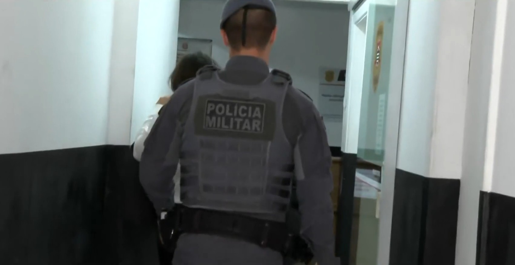 Homem preso após suspeita de agredir a filha em elevador em São Paulo