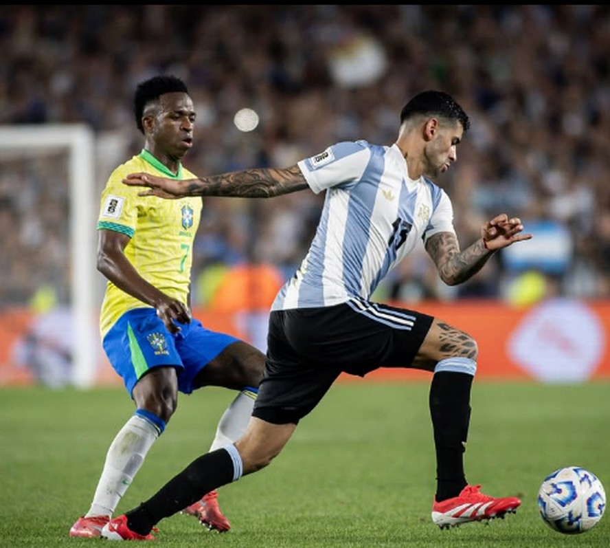 Cristian Romero pela seleção argentina